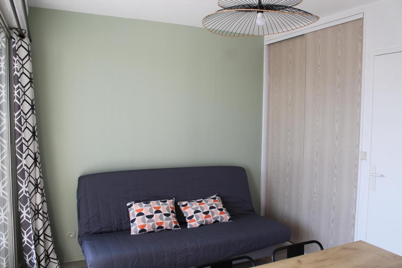 Studio Avec Parking Proche Plage Et Centre Appartement Royan Buitenkant foto